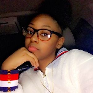 Meet your Posher, Makenna